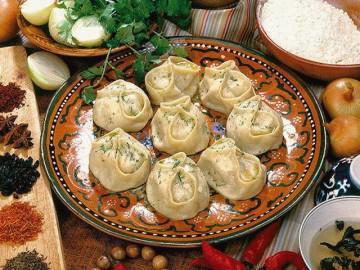 Những món ăn đặc sản đem lại may mắn cho đối thủ của U23 Việt Nam trong trận chung kết