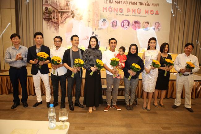 Không còn là gái quê, Kim Tuyến diện váy trắng thanh lịch xứng danh amp;#34;đệ nhất mỹ nữ Sài thànhamp;#34; - 11
