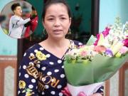 Tin tức - Mẹ cầu thủ Đỗ Duy Mạnh: “Tôi tự hào khi con đổ máu trên sân cỏ mà không bỏ cuộc"