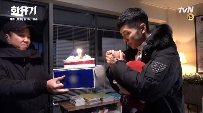 Ngôi sao 24/7: 2 ngày trước khi chia tay, Lưu Diệc Phi đăng hình ảnh amp;#34;bất thườngamp;#34; - 7