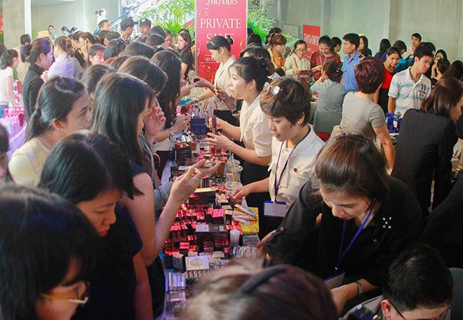 Sài Gòn xuất hiện Hội chợ Vui Tết tha hồ sắm đồ, ăn uống - 2