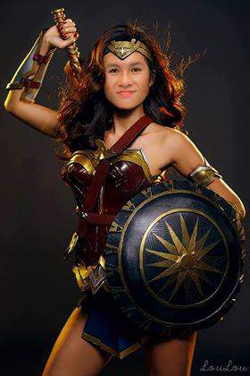 Cười té ghế với loạt ảnh chế biến các cầu thủ U23 Việt Nam thành mỹ nữ - 11