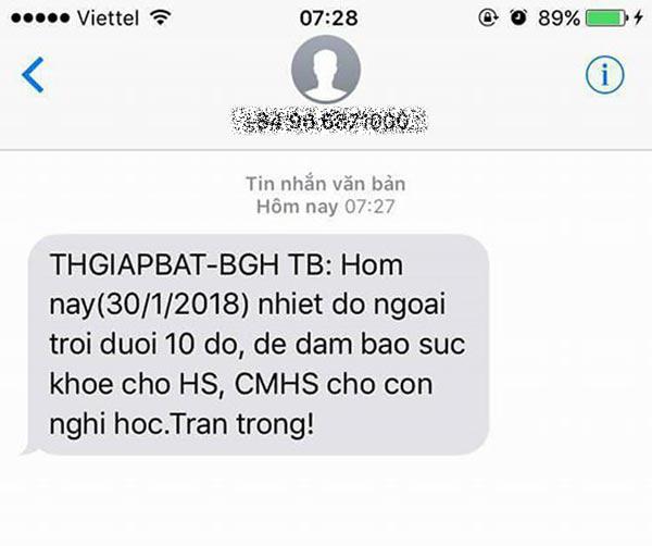 Hà Nội rét 9.9 độ, nhiều phụ huynh amp;#34;việt vịamp;#34; đưa con đến trường mới biết được nghỉ học - 3