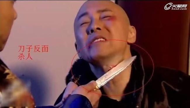 amp;#34;Sạn trời ơiamp;#34; kinh điển trong phim Hoa ngữ: Dao đâm xuyên người vẫn không thèm... đổ máu - 15