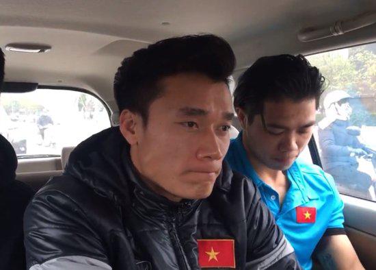 Quang Hải, Công Phượng lộ clip tô son thành thục như hotgirl khiến fan càng phát cuồng! - 6