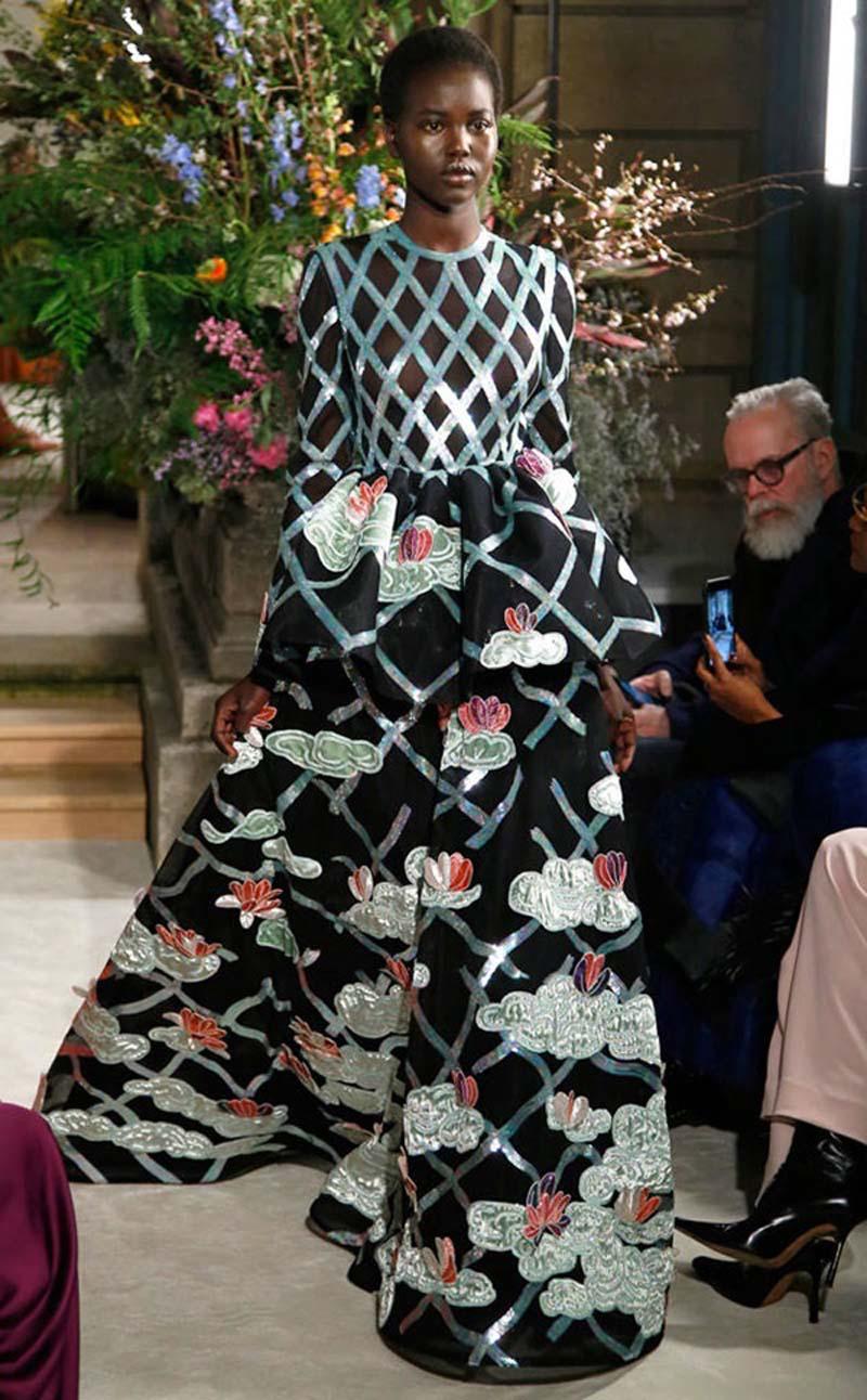 12 mẫu váy mới nhất khiến mọi cô gái khát khao một lần được diện! - 9