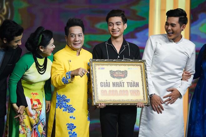 Giám khảo phấn khích với amp;#34;bản sao tuyệt vời của sư phụ Minh Nhíamp;#34; khi tiếp tục chiến thắng - 6