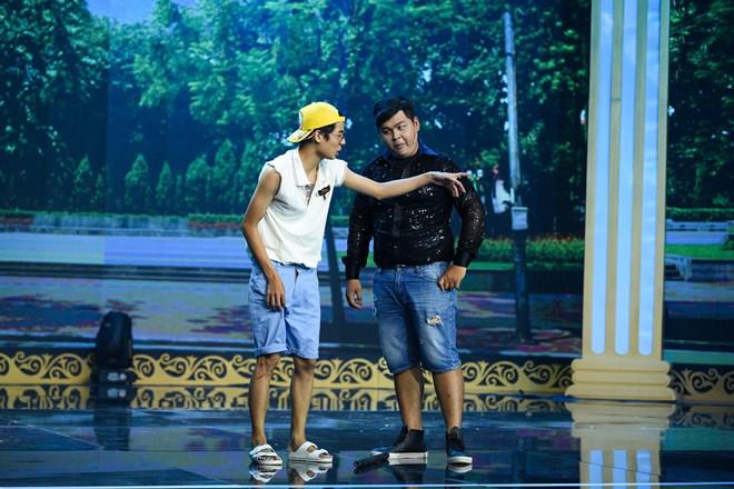 Giám khảo phấn khích với amp;#34;bản sao tuyệt vời của sư phụ Minh Nhíamp;#34; khi tiếp tục chiến thắng - 16