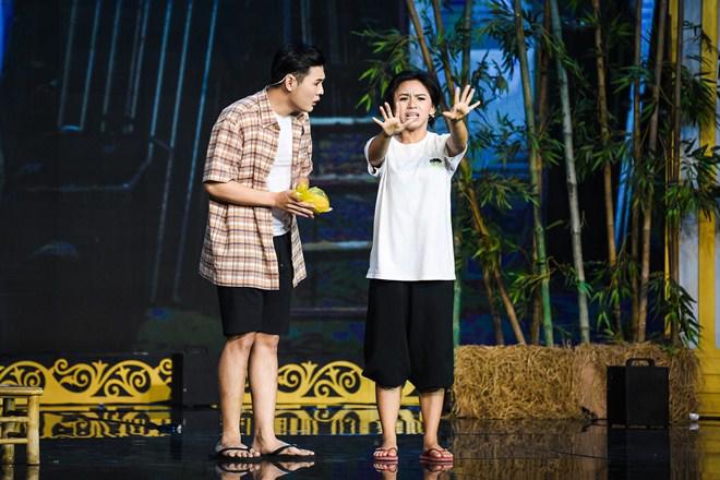 Giám khảo phấn khích với amp;#34;bản sao tuyệt vời của sư phụ Minh Nhíamp;#34; khi tiếp tục chiến thắng - 13