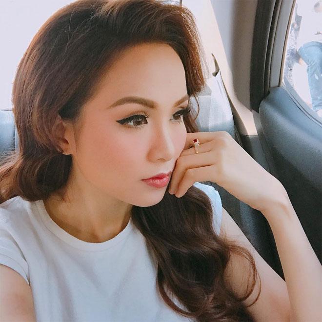 Sao Việt 24h: “Chết cười” xem Đông Nhi mặc áo dài đi tập tạ - 6