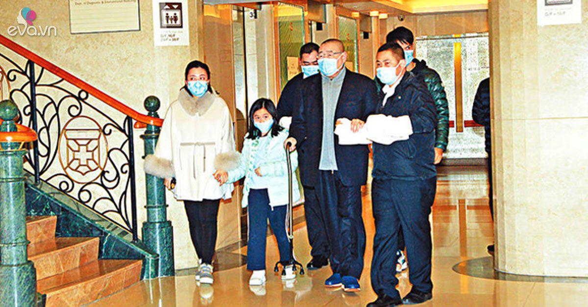 呂貸款雄 – 香港億萬富翁拄著拐杖探望剛出生的女兒