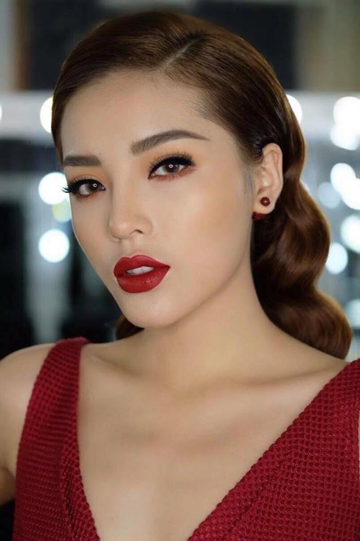 Hamp;#39;Hen Niê ấn tượng nhất tuần, diễn viên Hậu duệ mặt trời mặt trắng như tượng sáp - 2