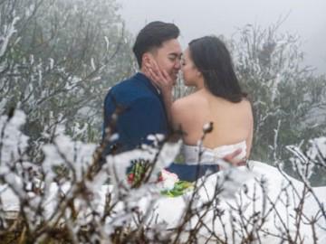 Cô dâu lưng trần chụp ảnh cưới dưới trời băng tuyết Sa Pa