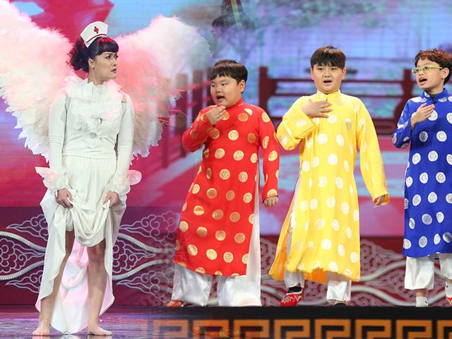 2 con Xuân Bắc diễn Táo Quân, xiêm y của Vân Dung và 