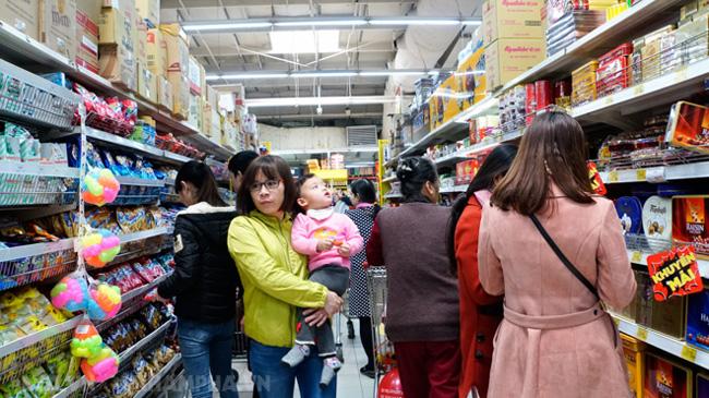 Cập nhật giá cả thị trường: các mặt hàng tăng nhẹ, bà nội trợ vẫn hồ hởi sắm Tết - 4