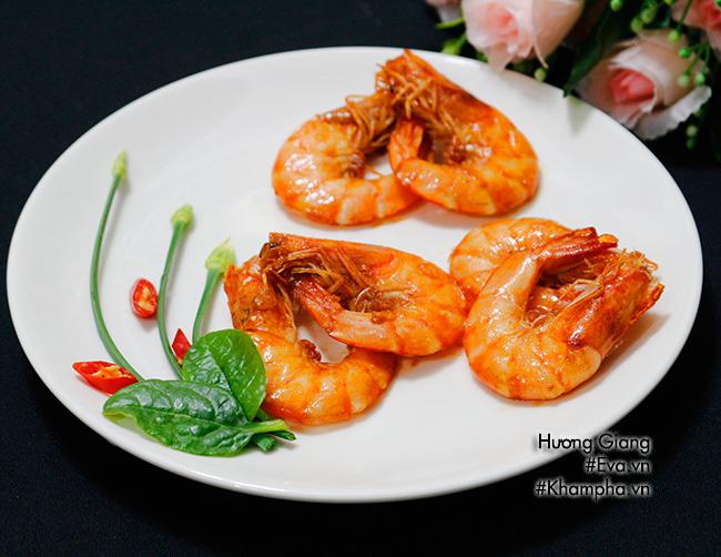 Cách làm tôm rang mặn ngọt hấp dẫn cuối tuần - Bếp Eva