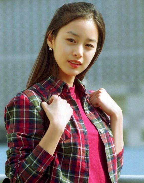 Trước khi trở thành vợ Bi Rain, Kim Tae Hee từng có mối tình thời sinh viên hiếm người nhớ - 2