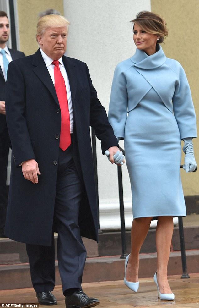 10 lần chọn đồ chuẩn nhất của bà Melania trong một năm làm Phu nhân Tổng thống Mỹ - 1