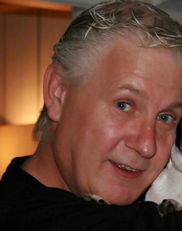 Người đàn ông suýt mất mạng vì ham uống tới 25 lon nước tăng lực khi đi hát karaoke - 1