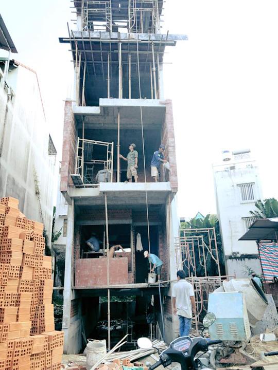 bat ngo voi biet thu "khung" 5 tang sap hoan thien ma thanh binh tang ngoc lan va con trai - 12