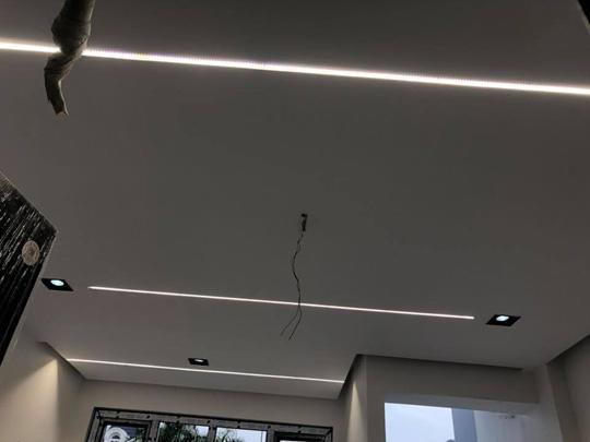 bat ngo voi biet thu "khung" 5 tang sap hoan thien ma thanh binh tang ngoc lan va con trai - 9