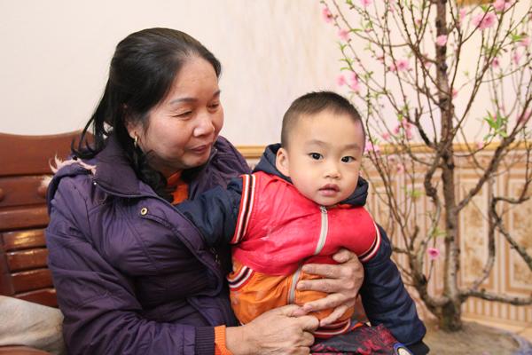 Chuyện giờ mới kể về cô giáo sinh con ở tuổi 60, nuôi con hoàn toàn bằng sữa mẹ - 4