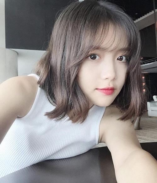 Các nàng có biết: Tóc ngắn mái thưa đang là xu hướng amp;#34;gây bãoamp;#34; của năm 2018? - 5
