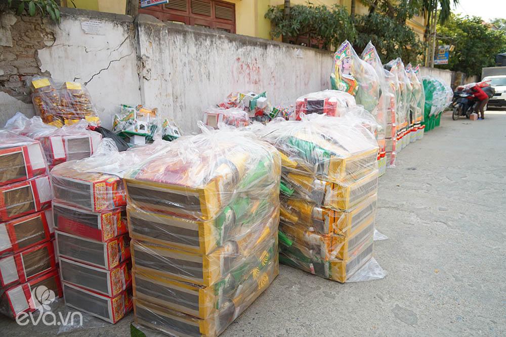 Những ngày giáp Tết, về thăm làng nghề làm vàng mã lớn nhất cả nước ở Bắc Ninh - 1