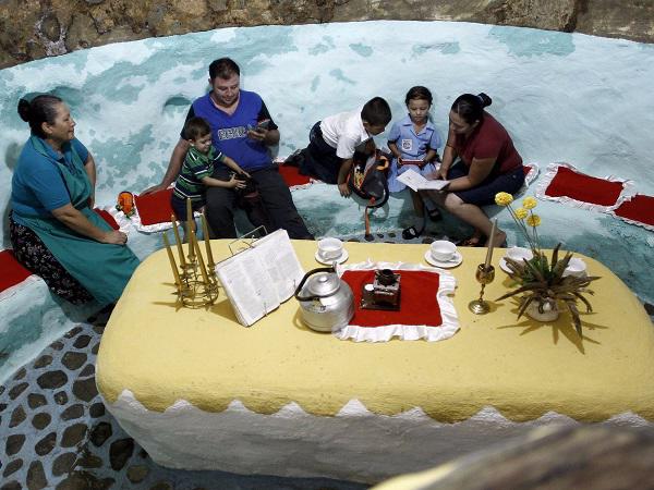 nguoi dan ong danh 12 nam “hi hui” dao ham gan 200m² xay nha va thanh qua khong ai ngo - 8