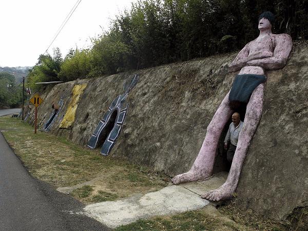 nguoi dan ong danh 12 nam “hi hui” dao ham gan 200m² xay nha va thanh qua khong ai ngo - 3