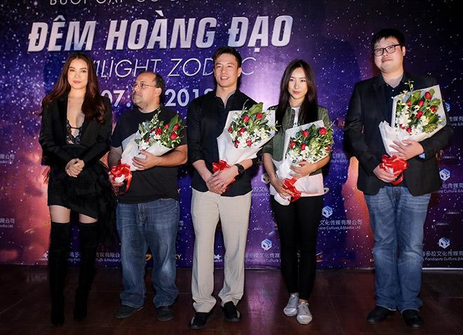 Trương Ngọc Ánh nóng bỏng với đầm xẻ ngực, sánh đôi bên tài tử nổi tiếng Hồng Kông - 3