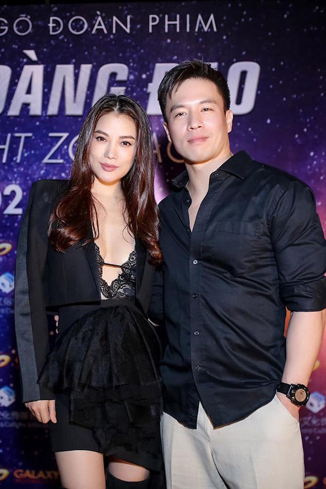 Trương Ngọc Ánh nóng bỏng với đầm xẻ ngực, sánh đôi bên tài tử nổi tiếng Hồng Kông - 2