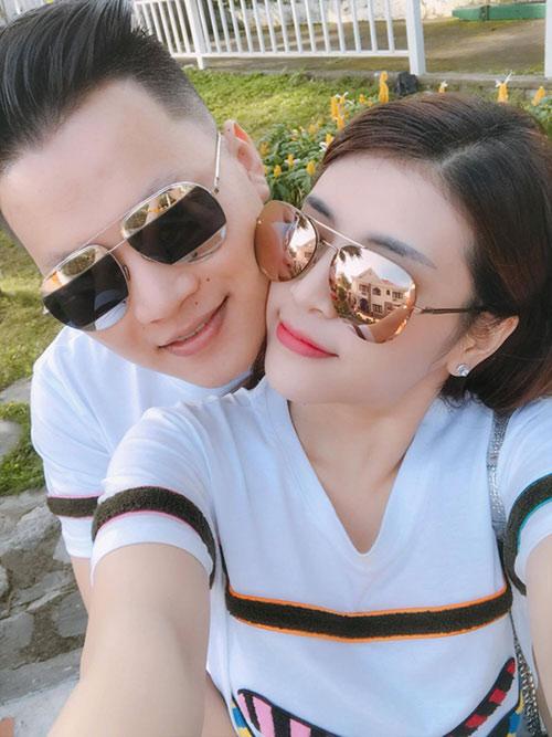 Học trò Đàm Vĩnh Hưng - Á quân The Voice 2015 lên xe hoa với bạn trai phi công - 2