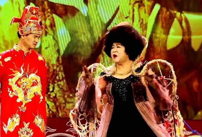 Lộ cảnh Vân Dung khóc lóc thảm thiết, bị kéo lê đi trong Táo Quân 2018 - 10