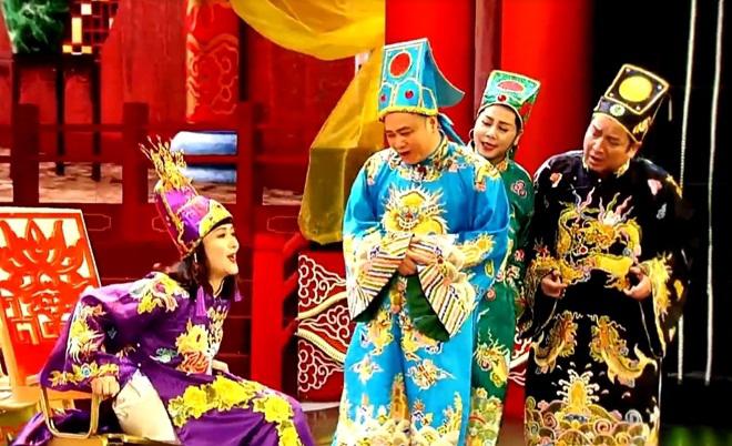 Lộ cảnh Vân Dung khóc lóc thảm thiết, bị kéo lê đi trong Táo Quân 2018 - 4