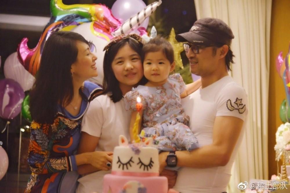 Chúc mừng sinh nhật vợ, ông xã Chương Tử Di viết hẳn thư tình amp;#34;mong em mãi hạnh phúcamp;#34; - 2