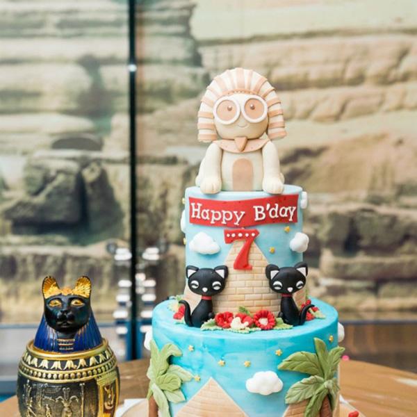 Sinh nhật con trai quý tử, Lý Gia Hân và chồng tỷ phú tổ chức giống như vua Pharaoh - 1
