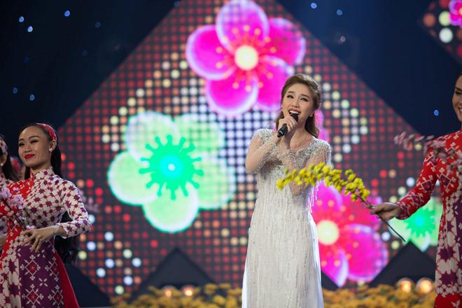 Được Hamp;#39;Hen Niê bất ngờ giúp, Kiều Ngân ghi danh Hoa hậu đầu tiên đăng quang Én Vàng - 16