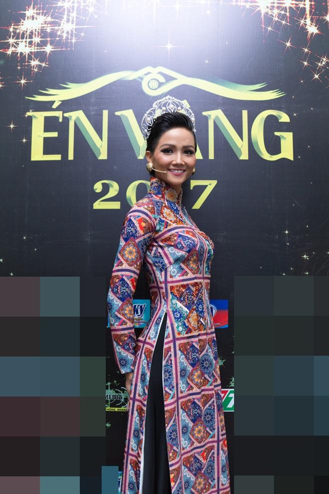 Được Hamp;#39;Hen Niê bất ngờ giúp, Kiều Ngân ghi danh Hoa hậu đầu tiên đăng quang Én Vàng - 1