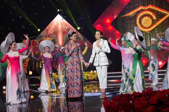 Được Hamp;#39;Hen Niê bất ngờ giúp, Kiều Ngân ghi danh Hoa hậu đầu tiên đăng quang Én Vàng - 7