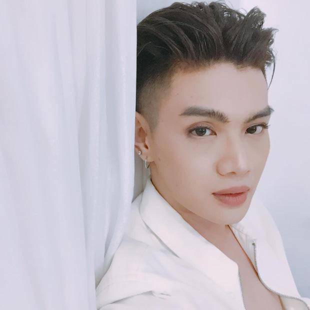 Trong khi mỹ nhân Việt mê mệt son nude, Đào Bá Lộc đã amp;#34;chiếm sóngamp;#34; bằng sắc son đỏ choé! - 7