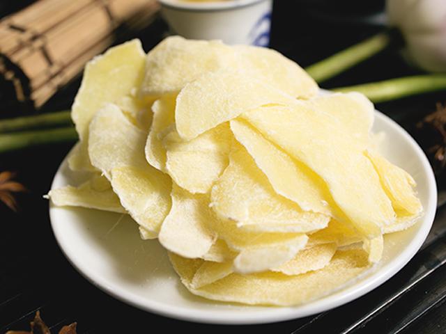 Mứt gừng - món ăn vặt ngày Tết vừa ngon lại có công dụng