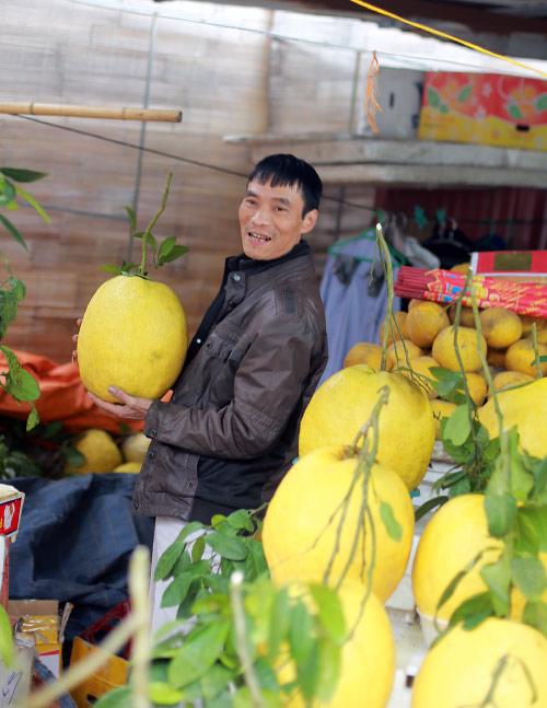 Chàng trai khoe được tặng bưởi khủng thờ Tết, dân mạng được phen bóc mẽ sự thật - 8