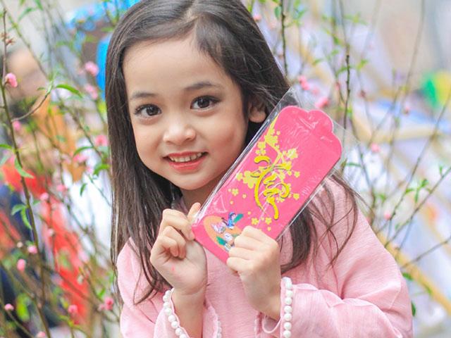Sao nhí Chu Diệp Anh làm mẫu ảnh từ năm 3 tuổi: Vì đam mê, con chịu thiệt thòi nhiều