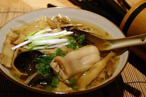 Nguy hại khôn lường từ món canh măng khô ngày Tết - 1