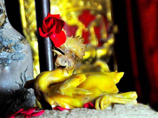 Chuyên gia phong thủy gợi ý lễ vật cúng giao thừa trong nhà và ngoài trời