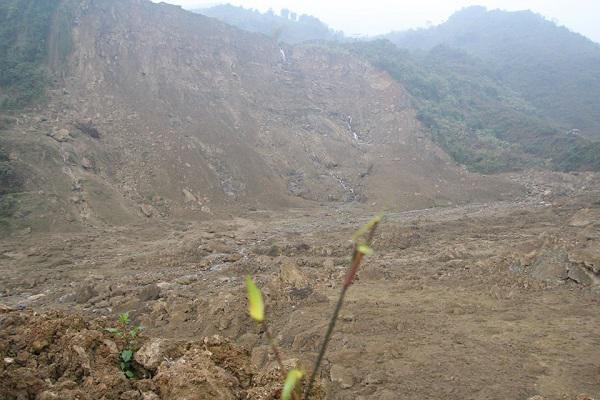 Sự sống hồi sinh ở “vùng đất chết” nơi chôn vùi 18 người trong vụ sạt lở đất xóm Khanh - 4