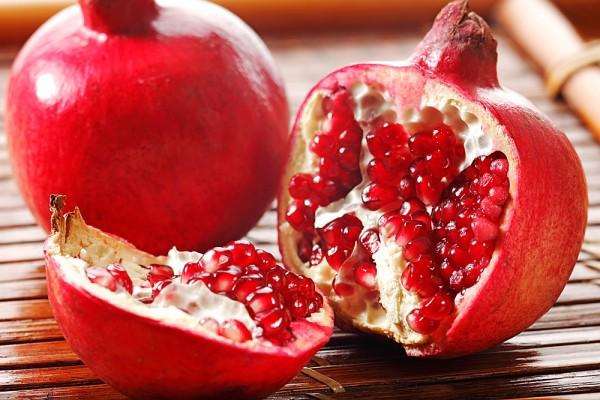 Môi hồng tự nhiên cấp tốc chỉ với 3 nguyên liệu nhà nào cũng có! - 1