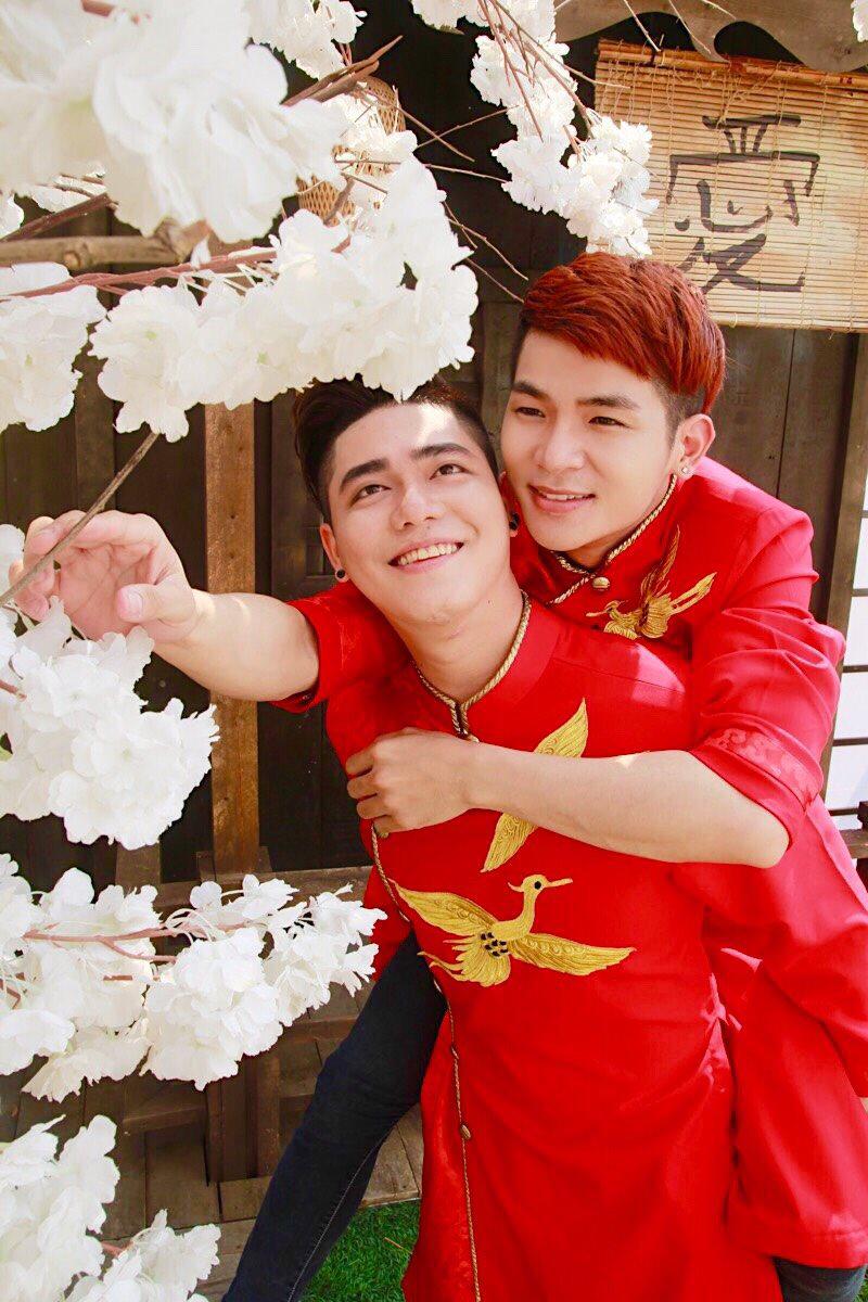 Chuyện tình ngọt ngào sau bộ ảnh Valentine của cặp amp;#34;trai đẹp yêu nhauamp;#34; Sài Thành - 5