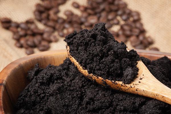 Đánh bay vết ố trên ấm chén ngày Tết chỉ trong amp;#34;một nốt nhạcamp;#34; với cafe, cát, kem đánh răng,... - 5
